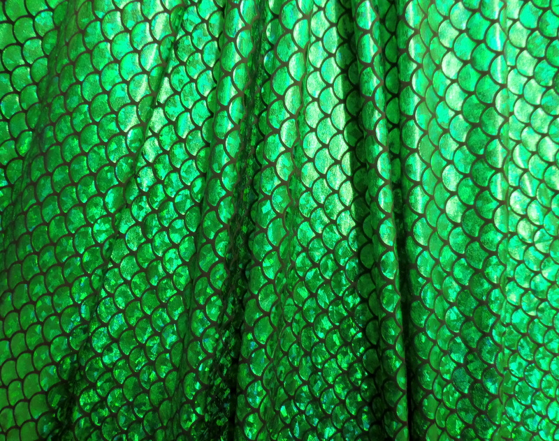 13.Green Fish Scale Hologram Foil